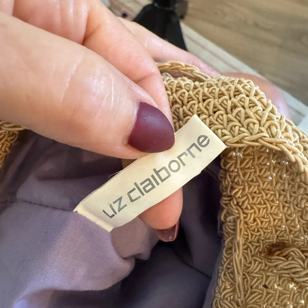 Cream Mini Bag with Elegant Design Liz Claiborne - Picture 4 of 8